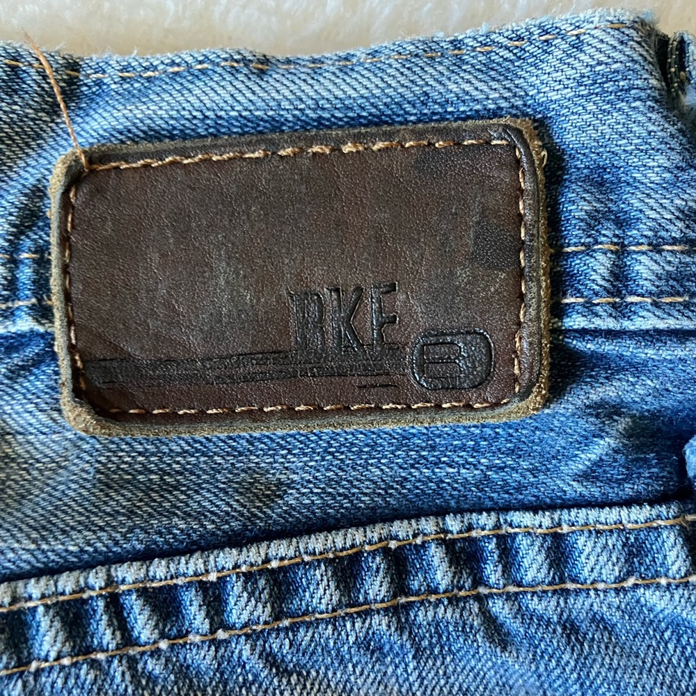 BKE Tyler Distressed Jeans - Picture 7 of 10